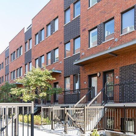 Beautiful Townhouse Near Yorkdale Mall, Wilson Subway Apartment Toronto Exterior photo