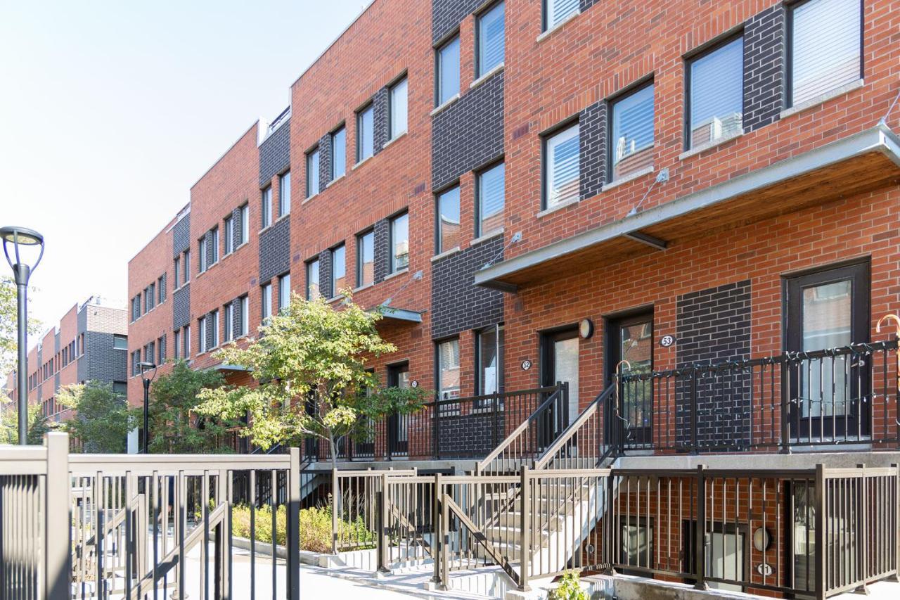 Beautiful Townhouse Near Yorkdale Mall, Wilson Subway Apartment Toronto Exterior photo