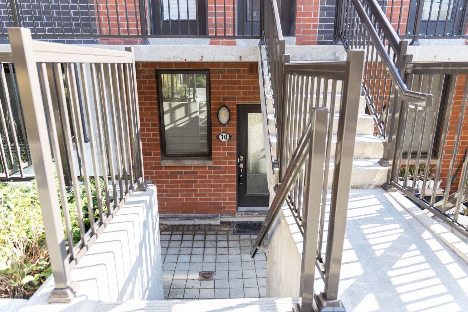 Beautiful Townhouse Near Yorkdale Mall, Wilson Subway Apartment Toronto Exterior photo