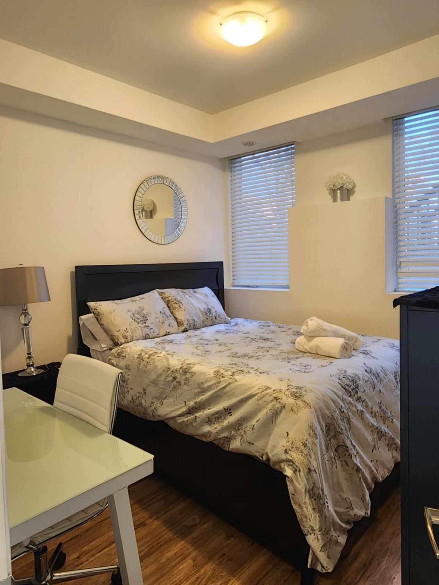 Beautiful Townhouse Near Yorkdale Mall, Wilson Subway Apartment Toronto Exterior photo