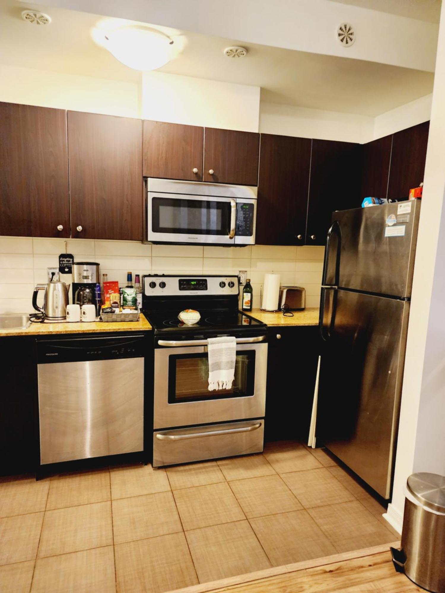 Beautiful Townhouse Near Yorkdale Mall, Wilson Subway Apartment Toronto Exterior photo